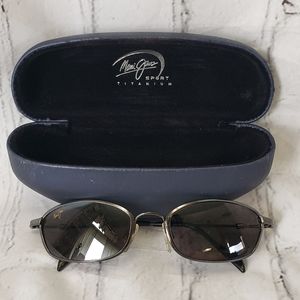 Mens Maui Jim sunglasses w/case